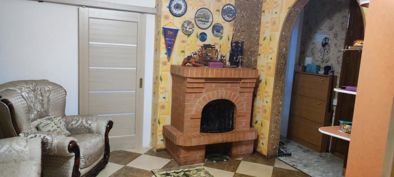 Apartament Gostevaya Comnata Czerniowce Zewnętrze zdjęcie